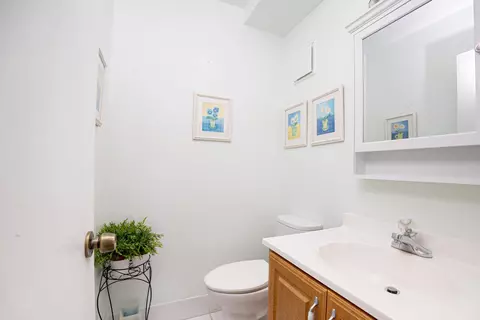 Bath - 5355 SE Miles Grant Rd #114, Stuart, FL 34997 photo 2 of 2