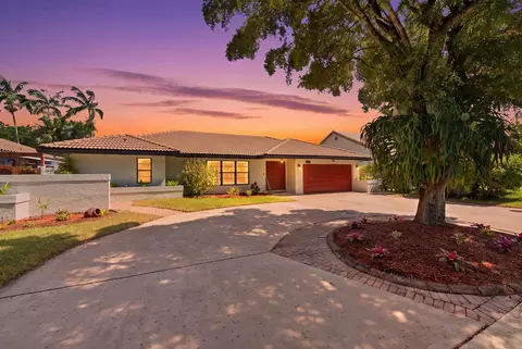 6013 NW 47th Pl, Coral Springs, FL 33067