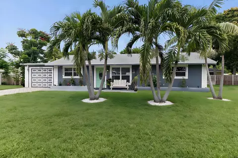 415 SW 7th Ct, Boynton Beach, FL 33435