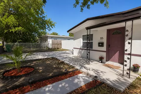 325 NW 135th St, North Miami, FL 33168