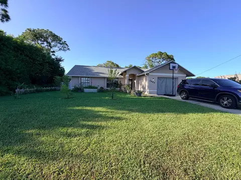 2685 SE Mariposa Ave, Port Saint Lucie, FL 34952
