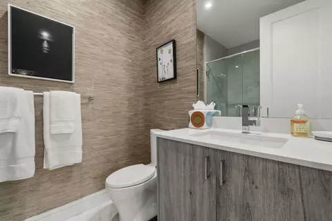 Bath - 402 Ocean One Ln, Juno Beach, FL 33408 photo 5 of 8