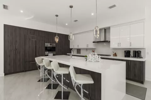 Kitchen - 402 Ocean One Ln, Juno Beach, FL 33408 photo 3 of 3