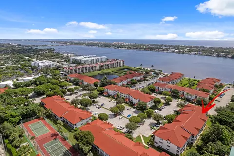 106 Half Moon Cir #B1, Hypoluxo, FL 33462