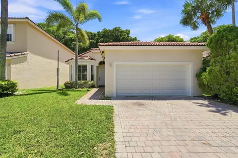 7778 NW 17th Pl, Pembroke Pines, FL 33024