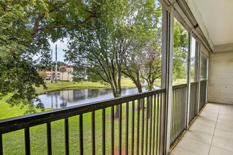 250 S Hollybrook Ter #208, Pembroke Pines, FL 33025