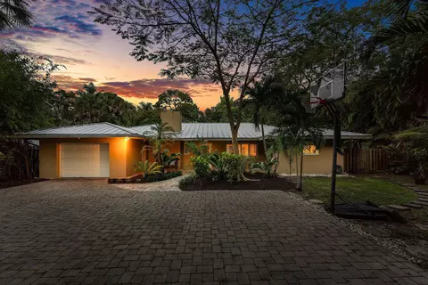 2130 SW 27th Ter, Fort Lauderdale, FL 33312