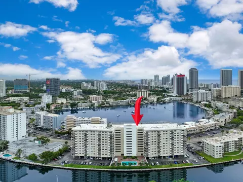 401 Golden Isles Dr #1014, Hallandale Beach, FL 33009