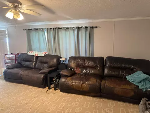 Living - 8115 SE 57th Dr, Okeechobee, FL 34974 photo 1 of 1