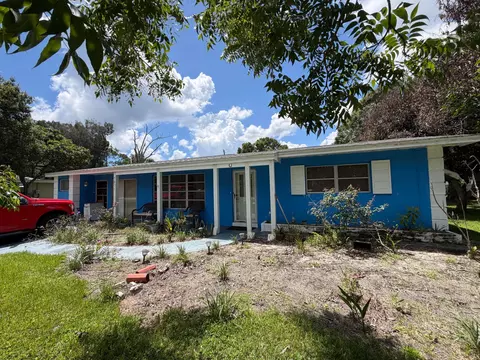 7901 Holopaw Ave, Fort Pierce, FL 34951