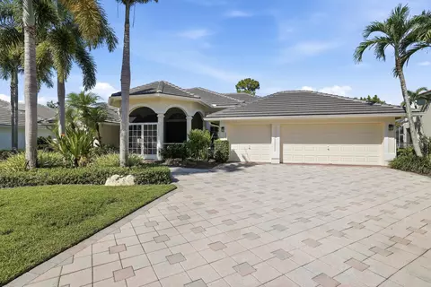 533 Cypress Green Cir, Wellington, FL 33414