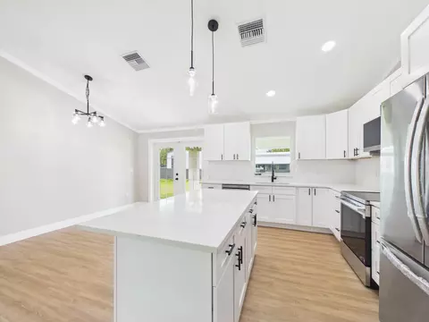 Kitchen - 1007 SW 5th St, Okeechobee, FL 34974 photo 5 of 5