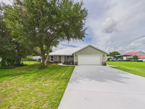 Exterior - 1007 SW 5th St, Okeechobee, FL 34974 photo 4 of 14