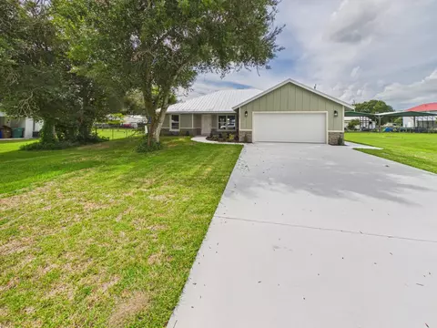 Exterior - 1007 SW 5th St, Okeechobee, FL 34974 photo 3 of 14