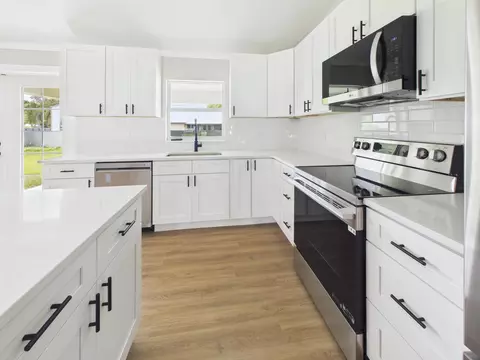 Kitchen - 1007 SW 5th St, Okeechobee, FL 34974 photo 3 of 5