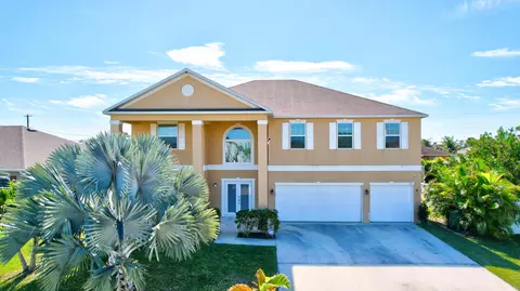 1013 SW Eckard Ave, Port Saint Lucie, FL 34953