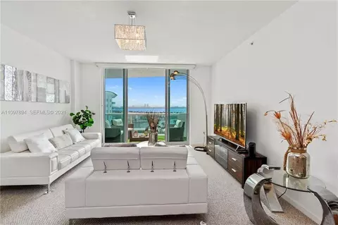 7900 Harbor Island Dr #1517, North Bay Village, FL 33141