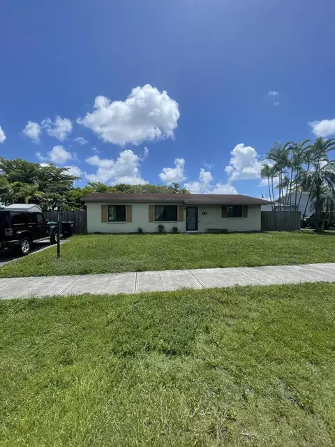 7241 SW 137th Ct, Miami, FL 33183