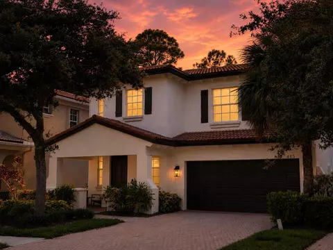 445 Pumpkin Dr, Palm Beach Gardens, FL 33410