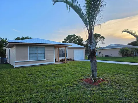 442 SW Belmont Cir, Port Saint Lucie, FL 34953