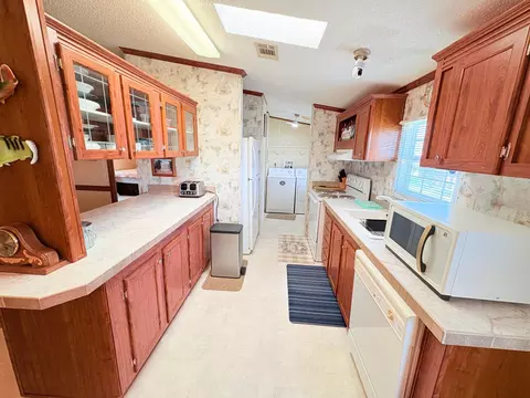 Kitchen - 2108 SE 32nd St, Okeechobee, FL 34974 photo 1 of 2