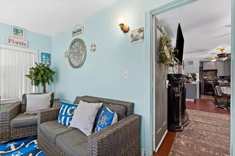 711 Cedar Pl, Fort Pierce, FL 34950