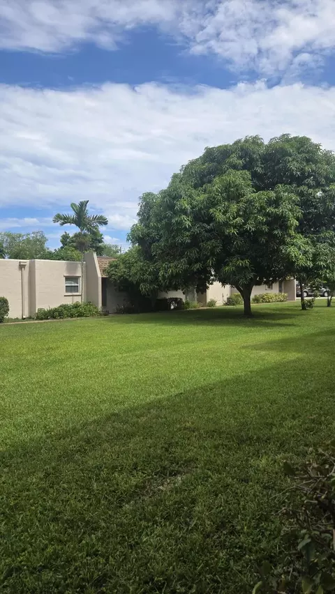 200 Bonnie Blvd W #131, Palm Springs, FL 33461