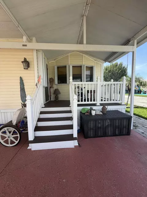 Exterior - 5328 SE 64th Ter, Okeechobee, FL 34974 photo 2 of 3