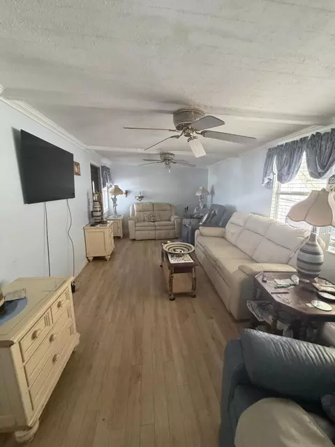 Living - 5328 SE 64th Ter, Okeechobee, FL 34974 photo 1 of 2