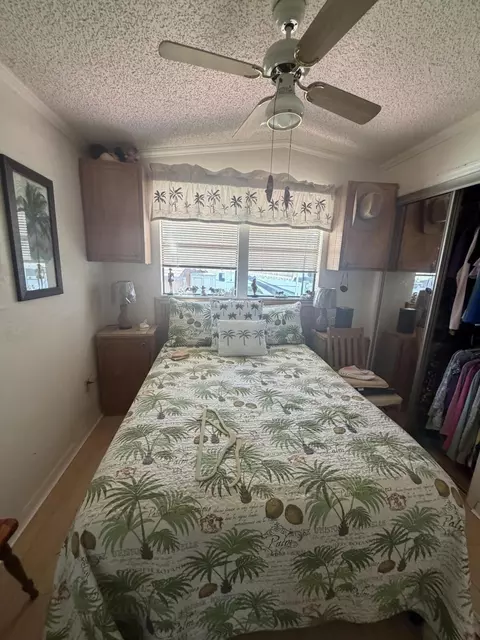 Bedroom - 5328 SE 64th Ter, Okeechobee, FL 34974 photo 2 of 2
