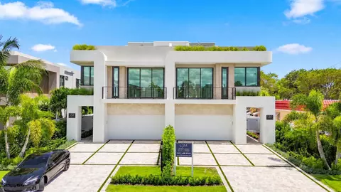 130 NE Wavecrest Way, Boca Raton, FL 33432