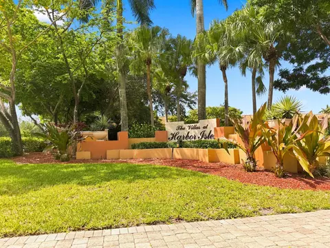 2107 Anchor Ct, Fort Lauderdale, FL 33312