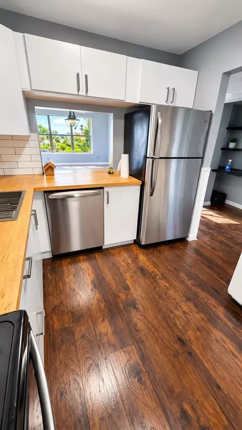 2320 S Cypress Bend Dr #401, Pompano Beach, FL 33069
