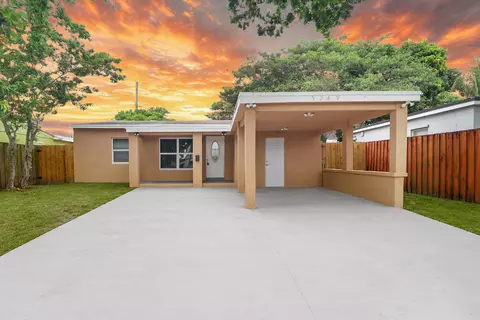 5249 NE 4th Ter, Oakland Park, FL 33334