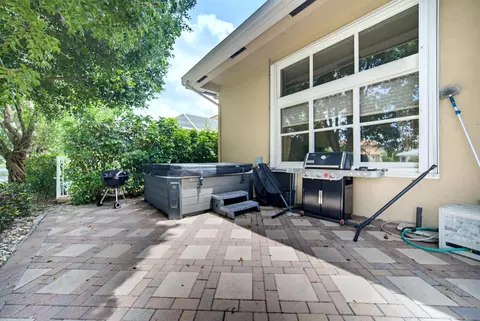 12461 NW 63rd St, Coral Springs, FL 33076