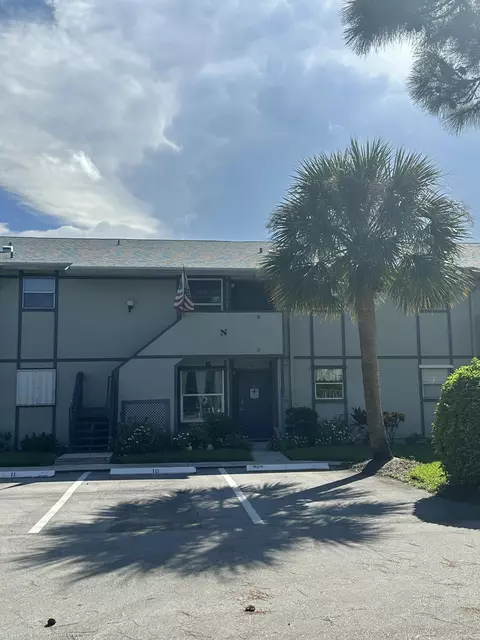 8323 SE Croft Cir, Hobe Sound, FL 33455