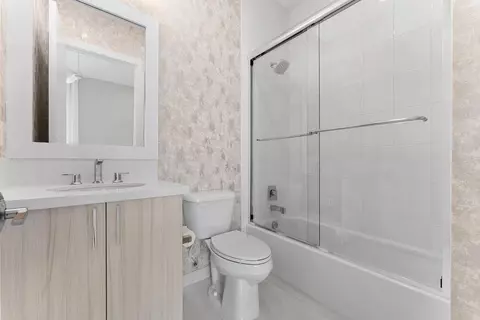 Bath - 9794 Chianti Classico Ter, Boca Raton, FL 33496 photo 3 of 5