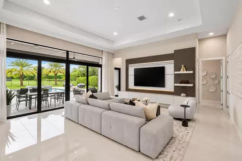 Living - 9794 Chianti Classico Ter, Boca Raton, FL 33496 photo 2 of 5