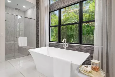 Bath - 9794 Chianti Classico Ter, Boca Raton, FL 33496 photo 2 of 5