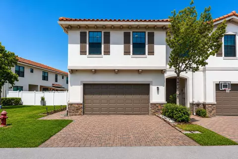 4414 Hemlock Dr, Riviera Beach, FL 33410