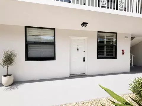 3540 Whitehall Dr #105, West Palm Beach, FL 33401
