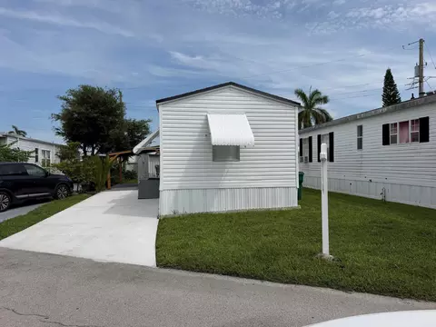 8517 SW 17th Ct, Davie, FL 33324