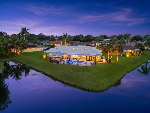 118 Elysium Dr, Royal Palm Beach, FL 33411