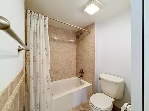 Bath - 3192 SE Brook St, Stuart, FL 34997 photo 5 of 6