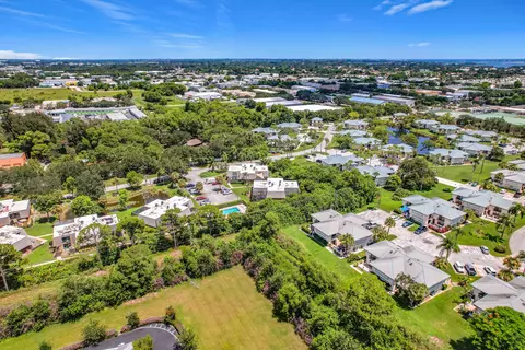 View/Area - 3192 SE Brook St, Stuart, FL 34997 photo 8 of 9