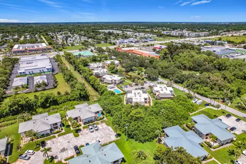 View/Area - 3192 SE Brook St, Stuart, FL 34997 photo 7 of 9