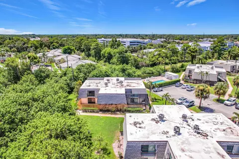 View/Area - 3192 SE Brook St, Stuart, FL 34997 photo 1 of 9