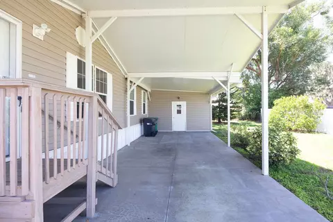 2208 SE 38th Trl, Okeechobee, FL 34974 photo 2