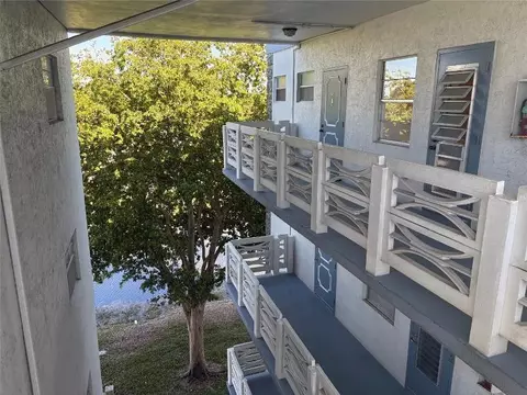 4050 NW 42nd Ave #415, Lauderdale Lakes, FL 33319