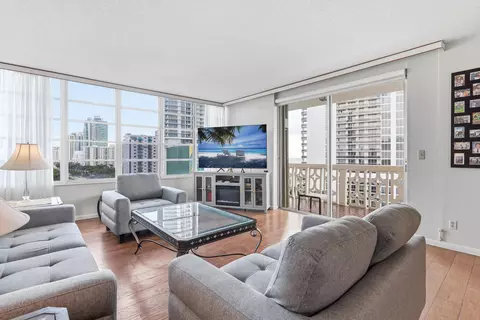 1825 S Ocean Dr #PH 1, Hallandale Beach, FL 33009